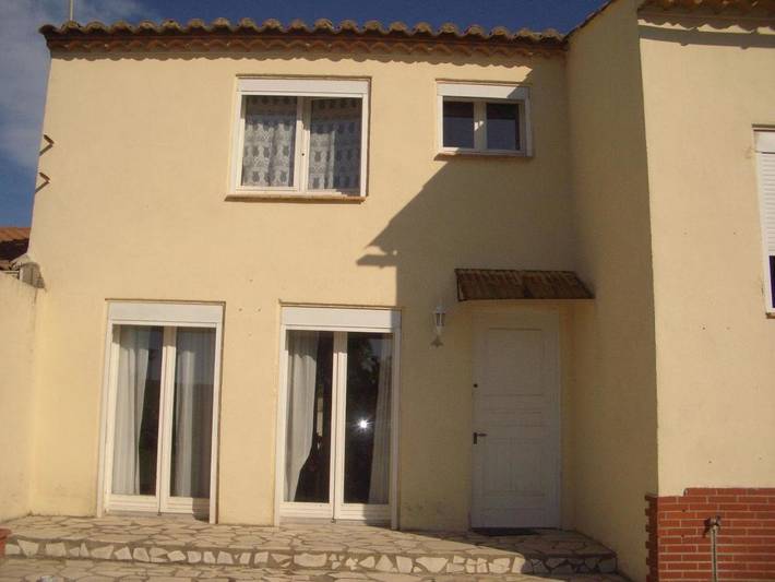 Location de vacances pour 2 personnes, avec vue ainsi que bassin pour enfant et terrasse, animaux acceptés à Sigean - 2