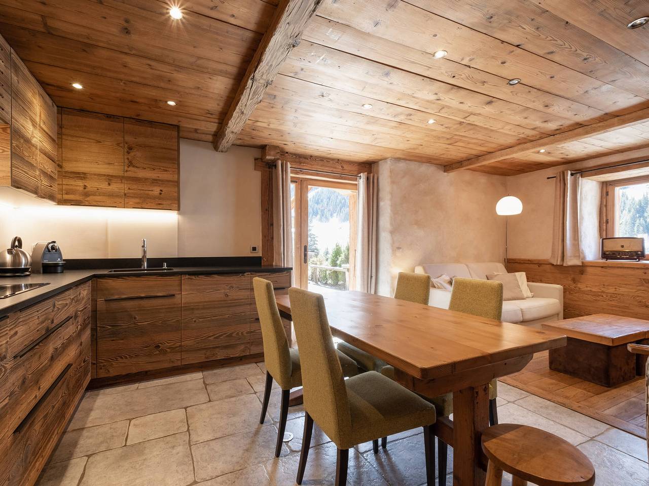 Ganze Wohnung, Gemütliche 4*-Wohnung, Südterrasse, nahe Pisten, Parkplatz, Wlan in La Clusaz, Annecy und Umgebung