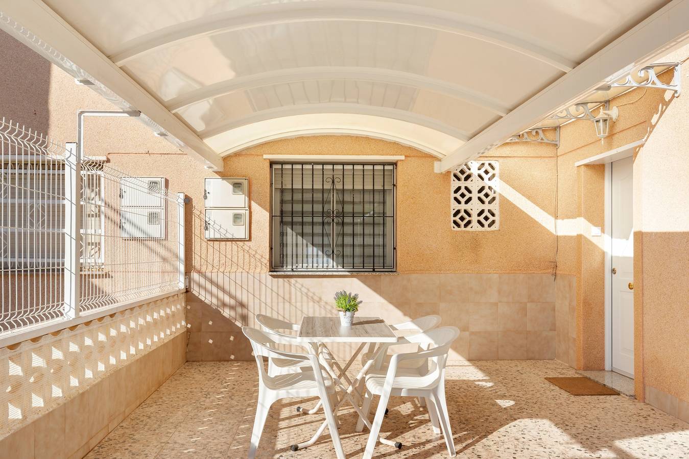 Maison de vacances « L’histoire de la Maison des Chats » avec terrasse privée et Wi-Fi in Los Narejos, Los Alcázares
