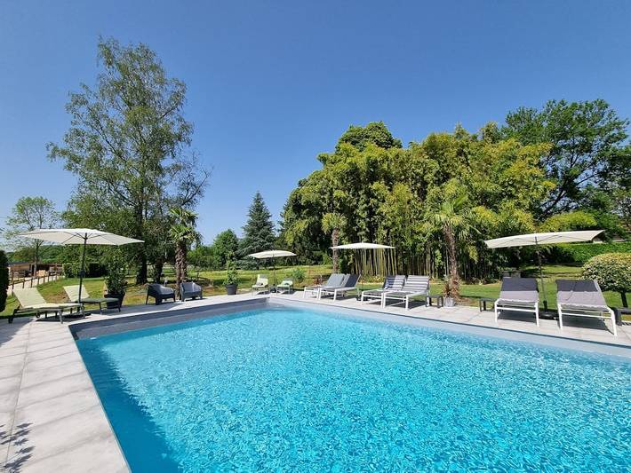 Chambre d’hôte pour 4 personnes, avec piscine ainsi que jardin et jacuzzi dans l' Isère - 3