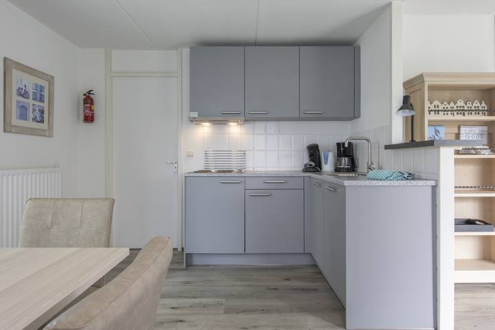 Ferienhaus für 4 Personen, mit Balkon/Terrasse und Terrasse sowie Sauna in Scharendijke