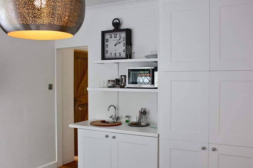 Entire apartment, The White Room, Private, Luxe Suite in Bury St Edmunds, Suffolk