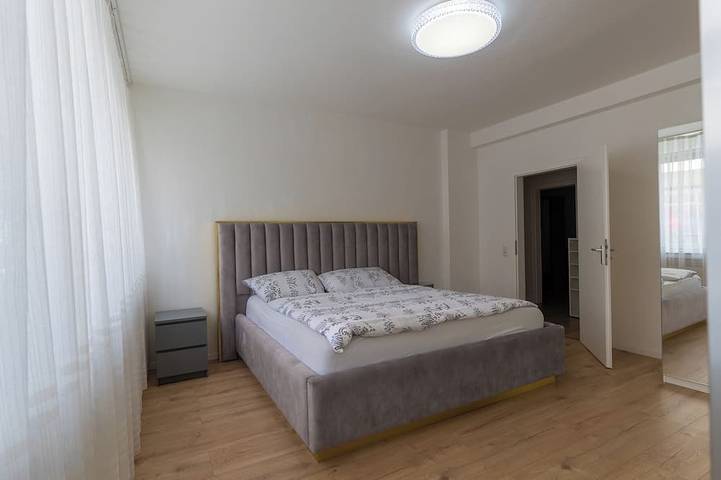 Apartamento entero, Central | kitchen | WLAN | Wupper view | 88 sqm in Wuppertal, Condado del Monte