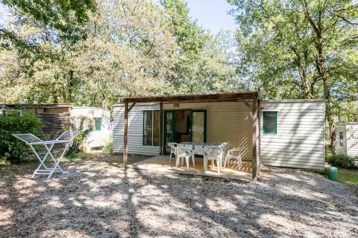 Mobil home pour 5 personnes, avec bassin pour enfant à Chauffour-sur-Vell - 3