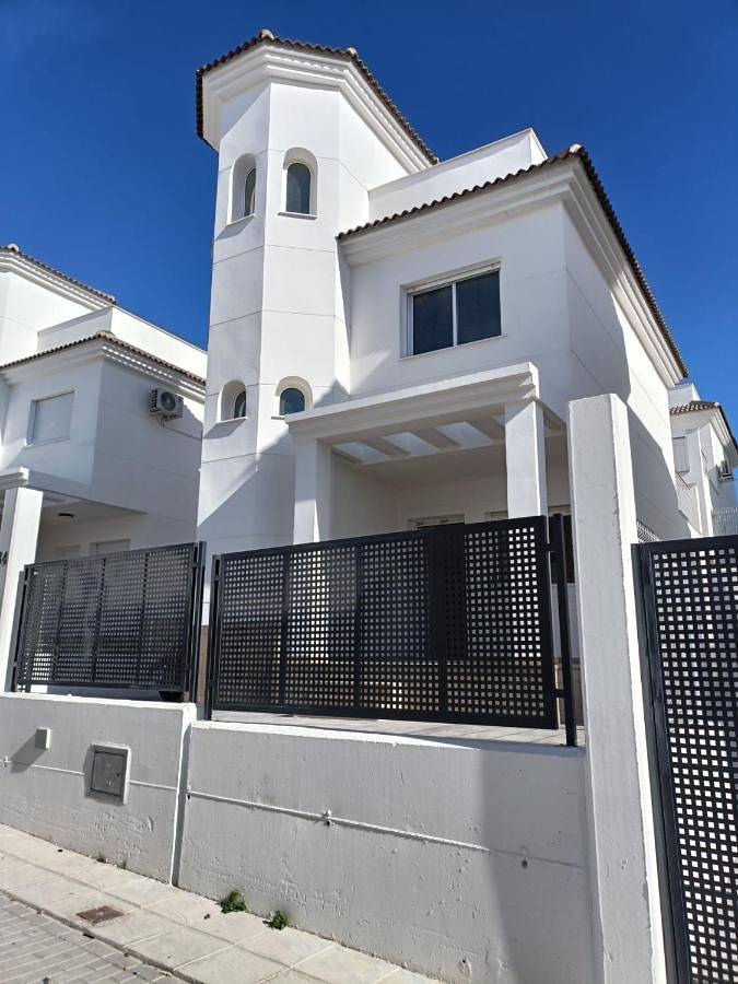 Casa rural para 7 personas, con vistas además de piscina y jardín, Se admiten mascotas en San Fulgencio