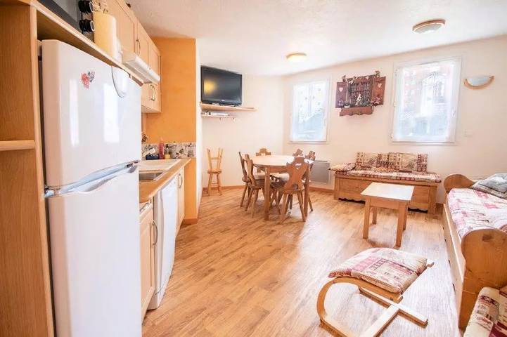 Ganze Wohnung, Geräumige T3 mit Bergecke im Dorf 1800, in der Nähe von Skiliften in Mont-de-Lans, Les Deux Alpes