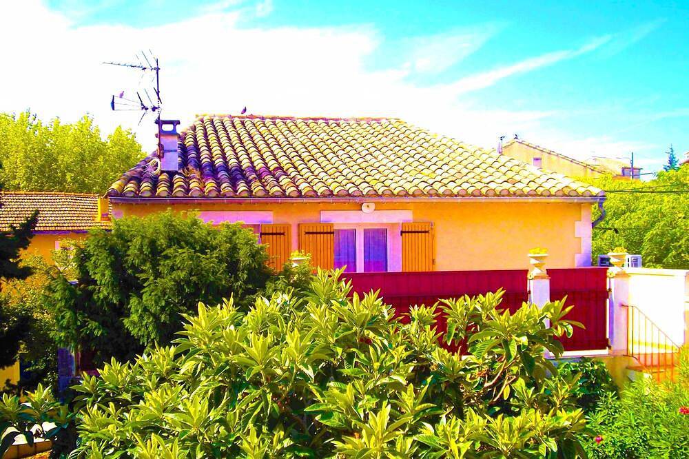 Appartement entier, La Cigale Gîte-Villa 2 pers. dans Village au Coeur de la Provence Près d'Avignon in Vedène, Vaucluse