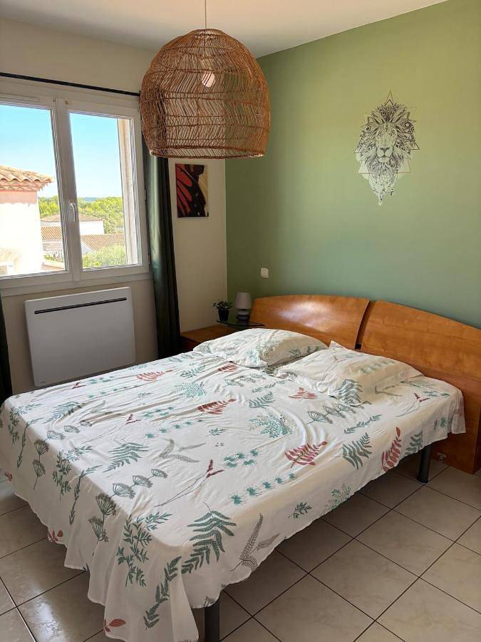 Location de vacances pour 6 personnes, avec Terrasse ainsi que Jardin et Vue à Vergèze - 3