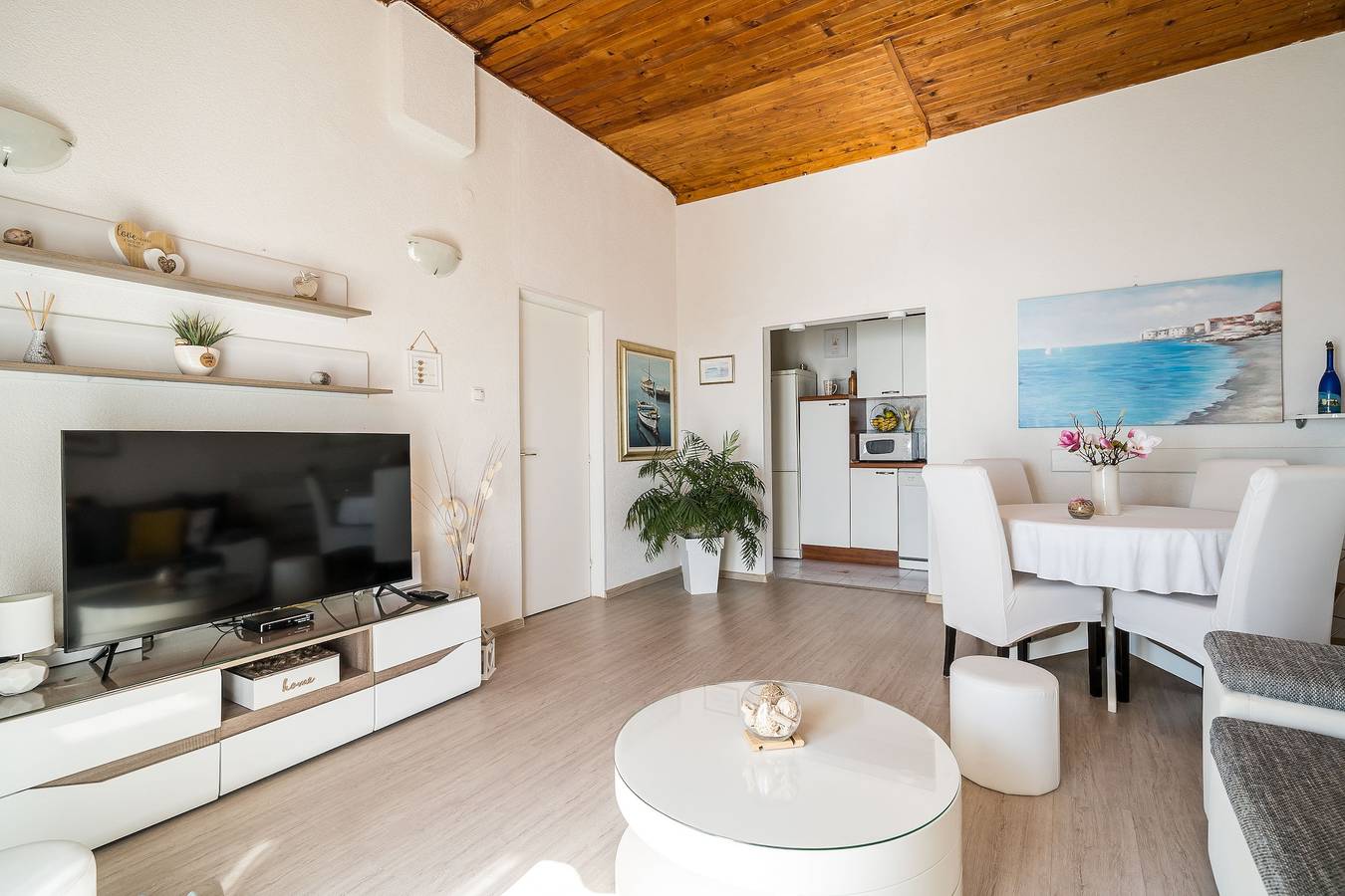 Apartamento entero, Indy's Beach Apartments -Two Bedroom Apartment with Balcony and Sea View in Zaton, Grad Dubrovnik