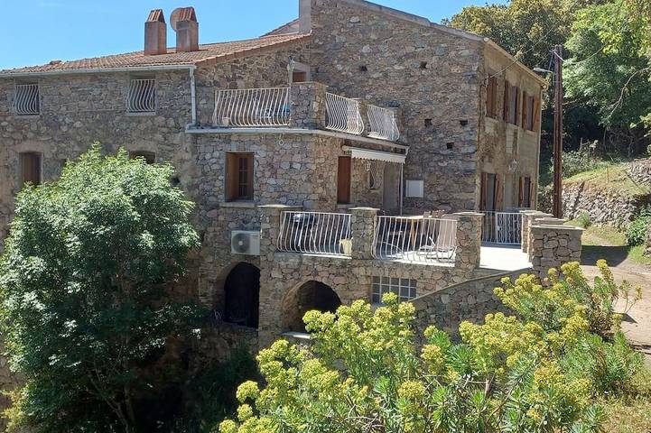 Location de vacances pour 6 personnes, avec terrasse à Moltifao