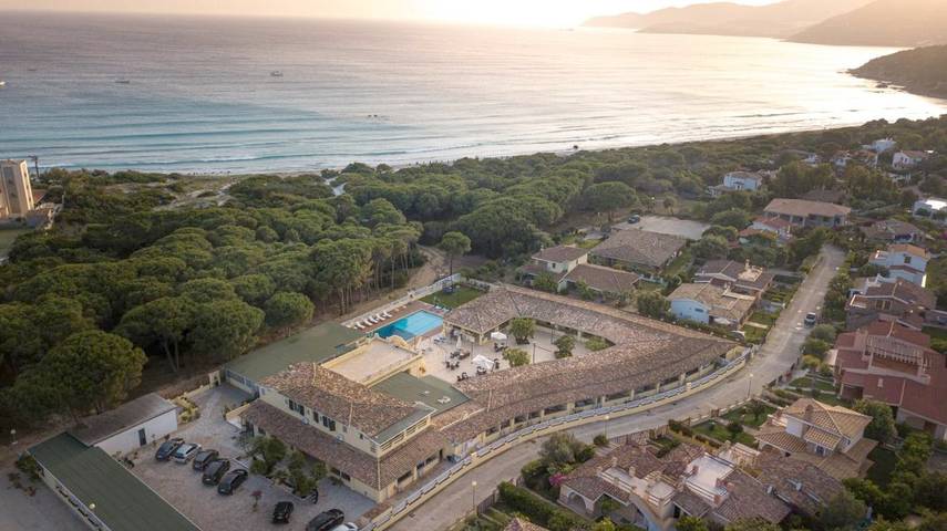 Hôtel pour 2 personnes, avec jardin ainsi que piscine et jacuzzi