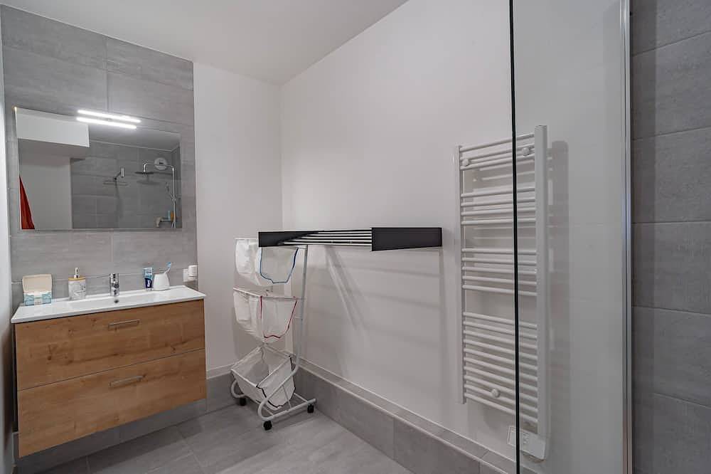 Entire apartment, 14 Avenue Ddb - A 5 km de Strasbourg, parking in Schiltigheim, Strasbourg region