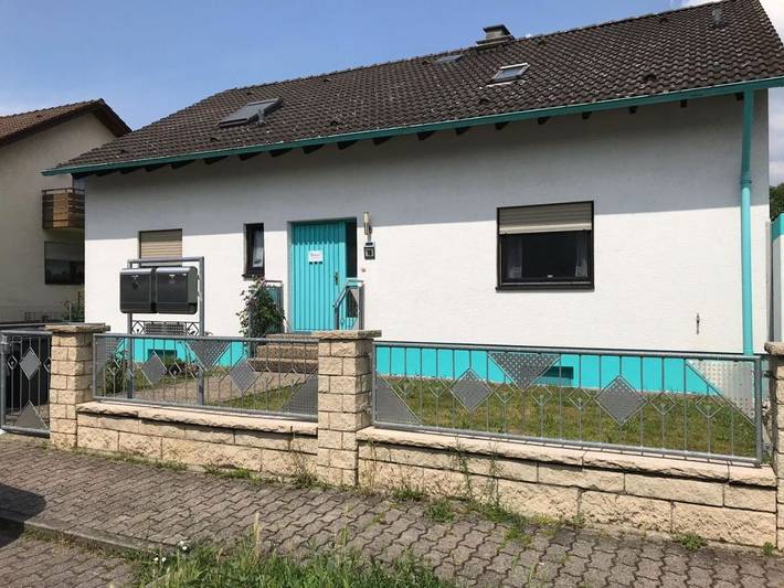 Ferienwohnung für 2 Personen, mit Balkon und Terrasse sowie Garten und Ausblick