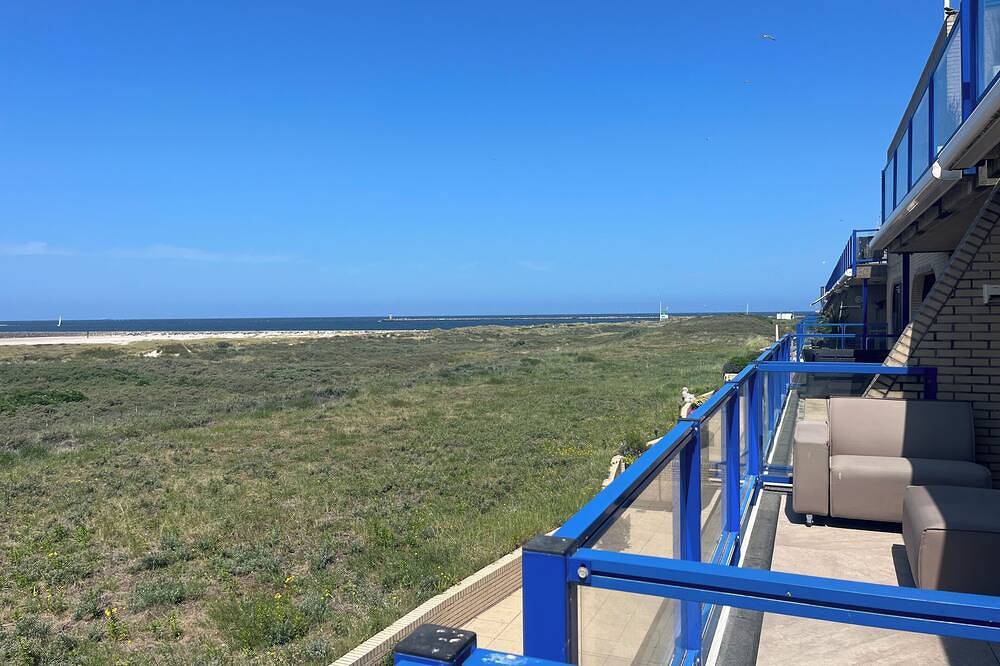 Geheel appartement, Rustig Appartement met Uitzicht op zee in IJmuiden, Nederlandse Noordzeekust