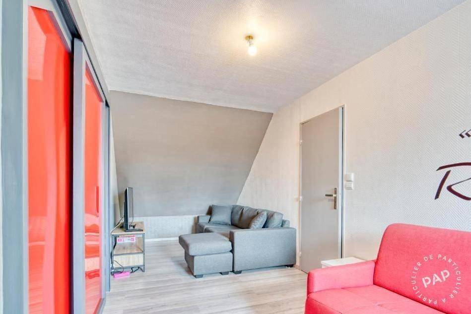 Six-Bedroom House in Ranville, Région de Caen