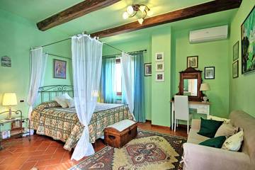 Villa for 7 People in San Gimignano, Siena Province, Photo 4