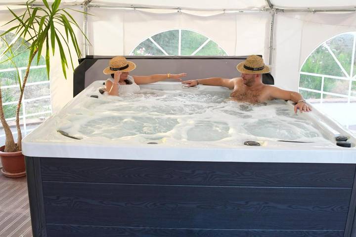 Casa de férias para 3 pessoas, com Varanda e Terraço e ainda Jacuzzi and Jardim em Campo Maior