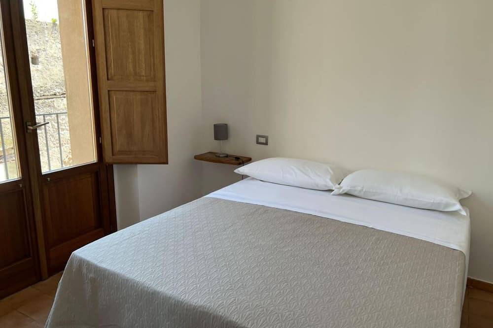 Entire apartment, Three Bedroom Apartment in Tropea, Vibo Valentia Province
