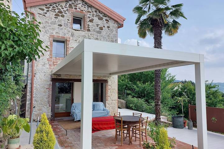 Gîte pour 7 personnes, avec Terrasse et Jardin