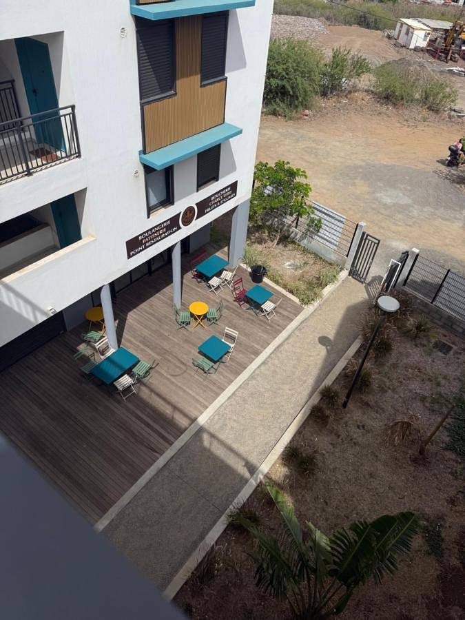 Gîte pour 4 personnes, avec balcon et jacuzzi à Les Trois-Bassins - 2