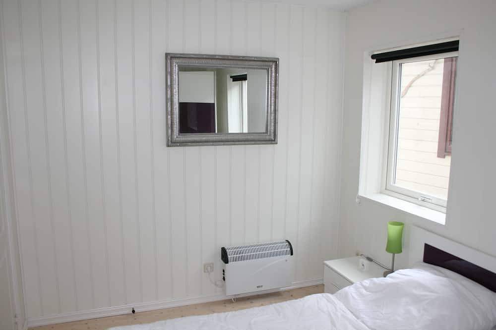 Ganze Wohnung, Gemütliche Ferienwohnung direkt am Fjord in Hyllestad