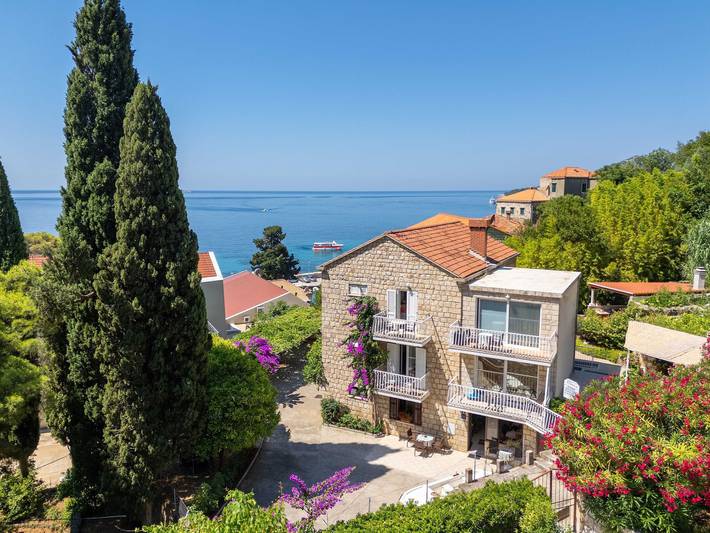 Ganze Wohnung, Rooms Tupina by Paulina - Standard Double Room with Balcony and Sea View (Room 3) in Mlini, Dubrovnik-Neretva