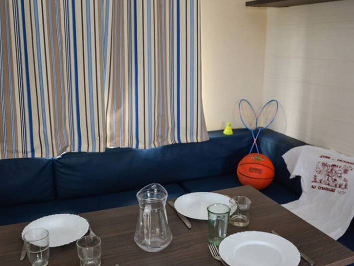 Mobil home pour 6 personnes, avec terrasse et piscine à Lattes - 3