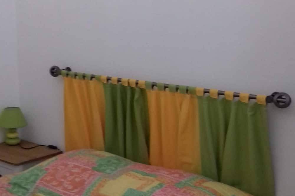 Ganze Wohnung, Helles Studio am Waldrand und 5 Minuten vom Strand entfernt in Saint-Jean-de-Monts, Vendée