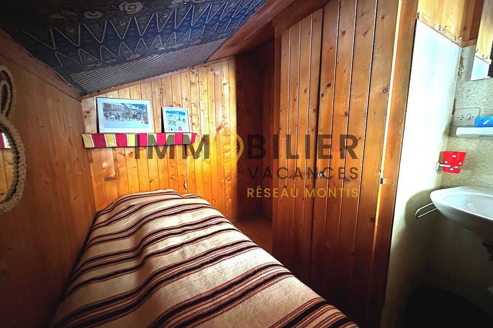 Charmantes, authentisches und warmes Chalet mit 4 Schlafzimmern – Ideal für 6 Personen.Dieses Chalet in Chandolin, Anniviers