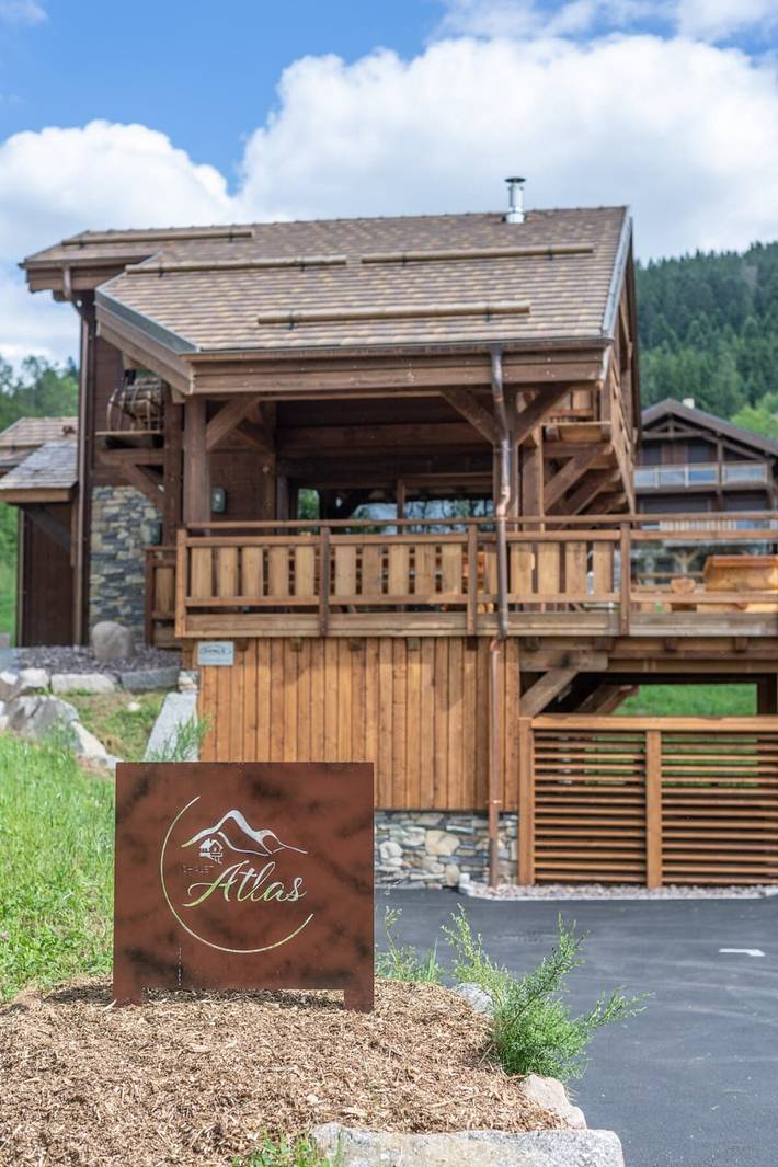 Chalet pour 12 personnes, avec jacuzzi ainsi que balcon et sauna, adapté aux familles à Gérardmer - 4