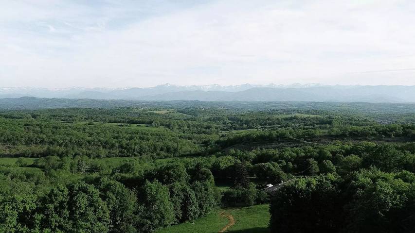 Ganze Wohnung, Tiny Haus Blick Pyrenäen umgeben von Ziegen in Ausseing, Haute-Garonne