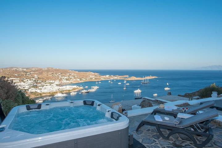 Villa for 6 people, with hot tub and garden in Mykonos