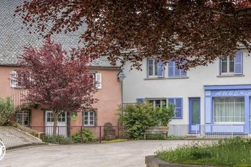 Gîte pour 15 personnes, avec balcon à Vernines