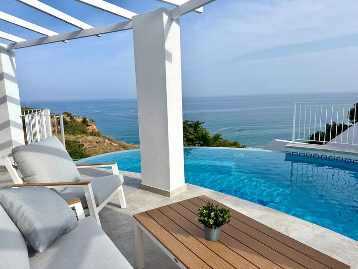 Vacation rental for 7 people, with Balcony and Yard in Nerja