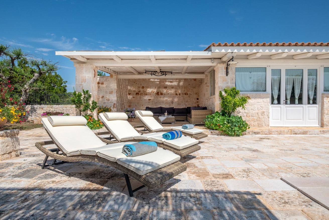 Authentic Apulian Reatreat inside Trulli with private pool in Castellana Grotte, Provincia di Bari