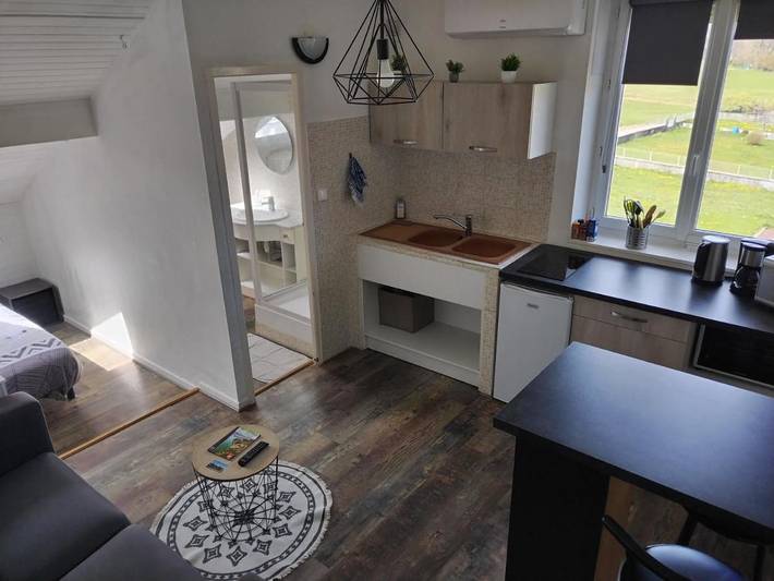 Gîte pour 3 personnes, avec vue à Hauteville-Lompnes - 2