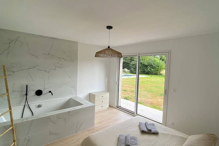 Location de vacances pour 12 personnes, avec jardin et terrasse à La Lande-Saint-Léger - 3