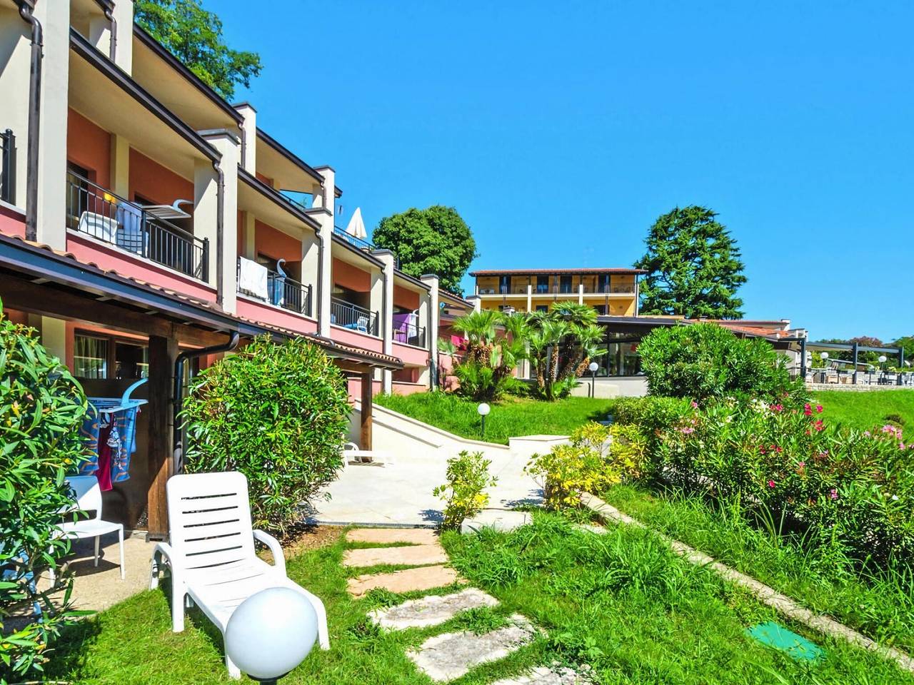 Ganze Wohnung, Ferienwohnung in der Residence Belvedere in Manerba in Manerba del Garda, Gardasee-Berge