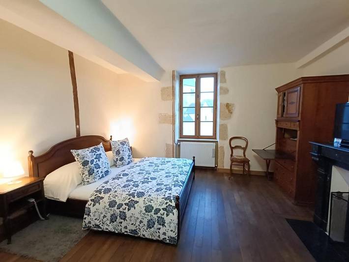 Location de vacances pour 2 personnes, avec vue et jardin à Cercy-la-Tour - 3
