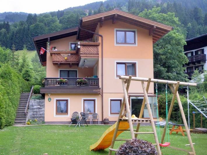 Pension pour 4 personnes, avec Terrasse et Jardin à Zell am See