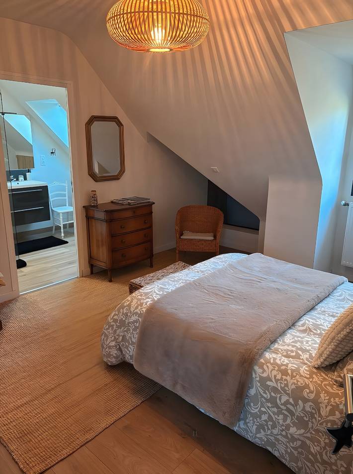 Chambre d’hôte pour 3 personnes, avec jardin en Cotes-d'Armor