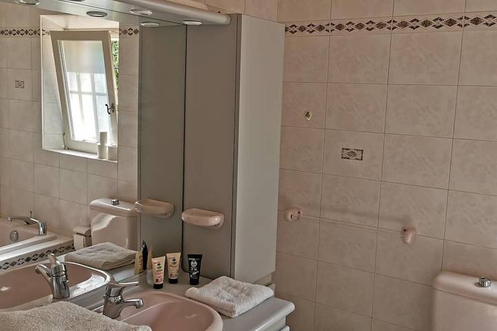 At the gateway to the Luberon Regional Nature Park Classified tourist accommodation ★★★ in Cheval-Blanc, Regionaler Naturpark Luberon