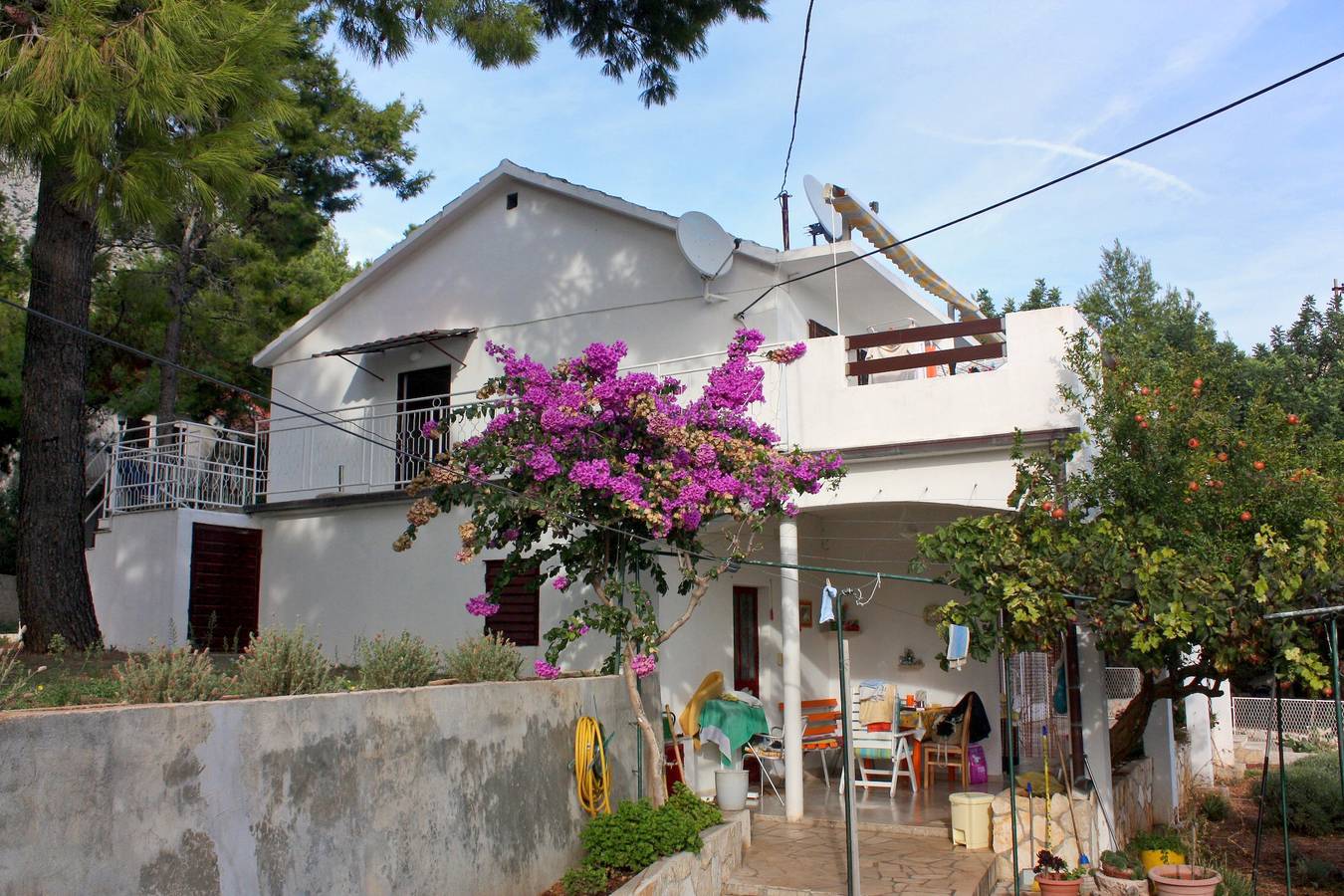 Ganze Wohnung, 2-Zimmer-Ferienwohnung am Strand Ivan Dolac, Hvar A-5709-b in Hvar