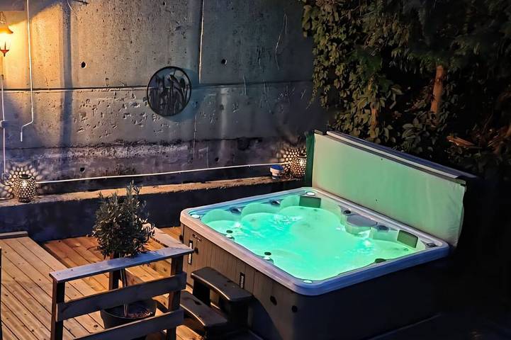 Maison de vacances pour 6 personnes, avec terrasse ainsi que jacuzzi et jardin - 1