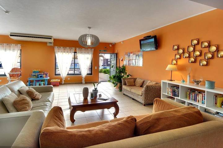 Ferienpark für 6 Personen, mit Terrasse und Pool sowie Garten in Portugal - 4