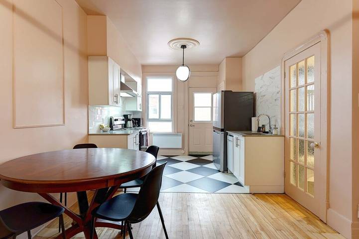 Location de vacances pour 6 personnes, avec balcon à Montréal