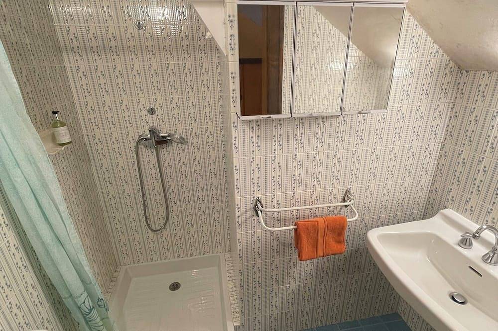 Appartement entier, Gite Paquerette avec Spa et Piscine in Saint-Jean-de-Sixt, Région d'Annecy