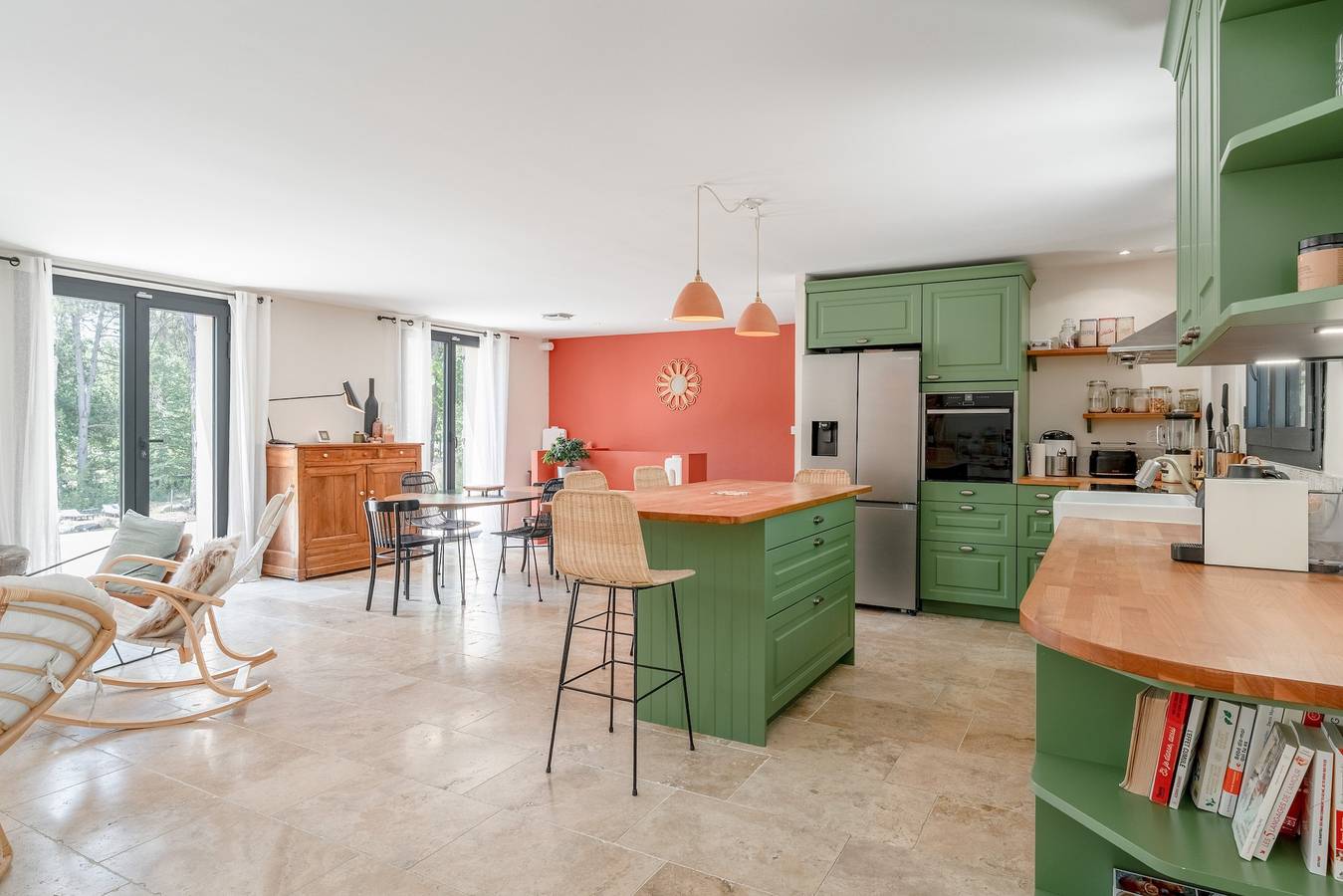 Maison Marvic en Provence with Private Pool, Mountain Views, and Vineyards in Apt, Parc naturel régional du Luberon