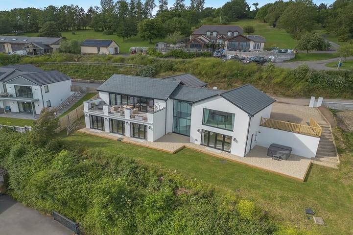 Holiday rental for 8 people, with Hot tub and Garden in Barnstaple