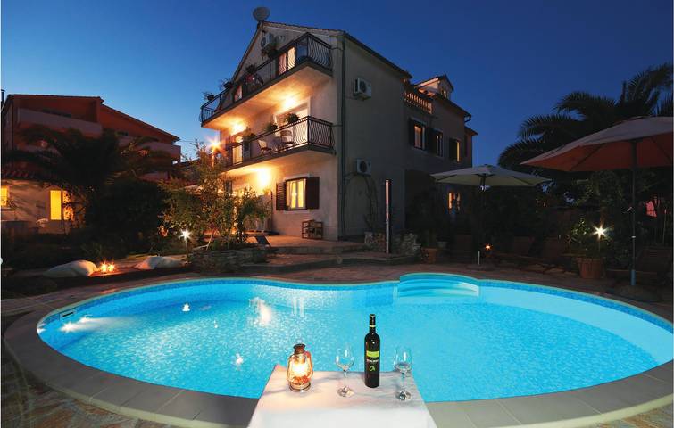 Ferienwohnung für 6 Personen, mit Terrasse, mit Haustier in Vodice - 4